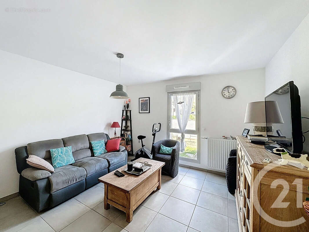 Appartement à SEREZIN-DU-RHONE