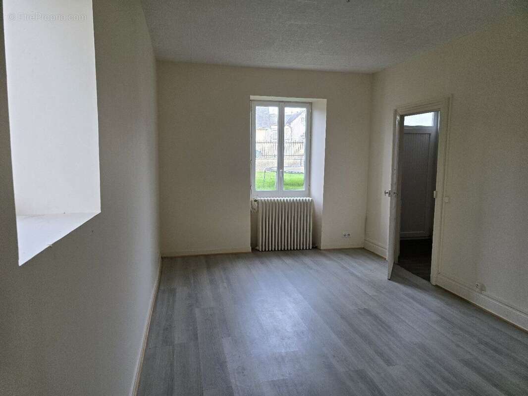 Maison à SAINT-PIERRE-D'EXIDEUIL