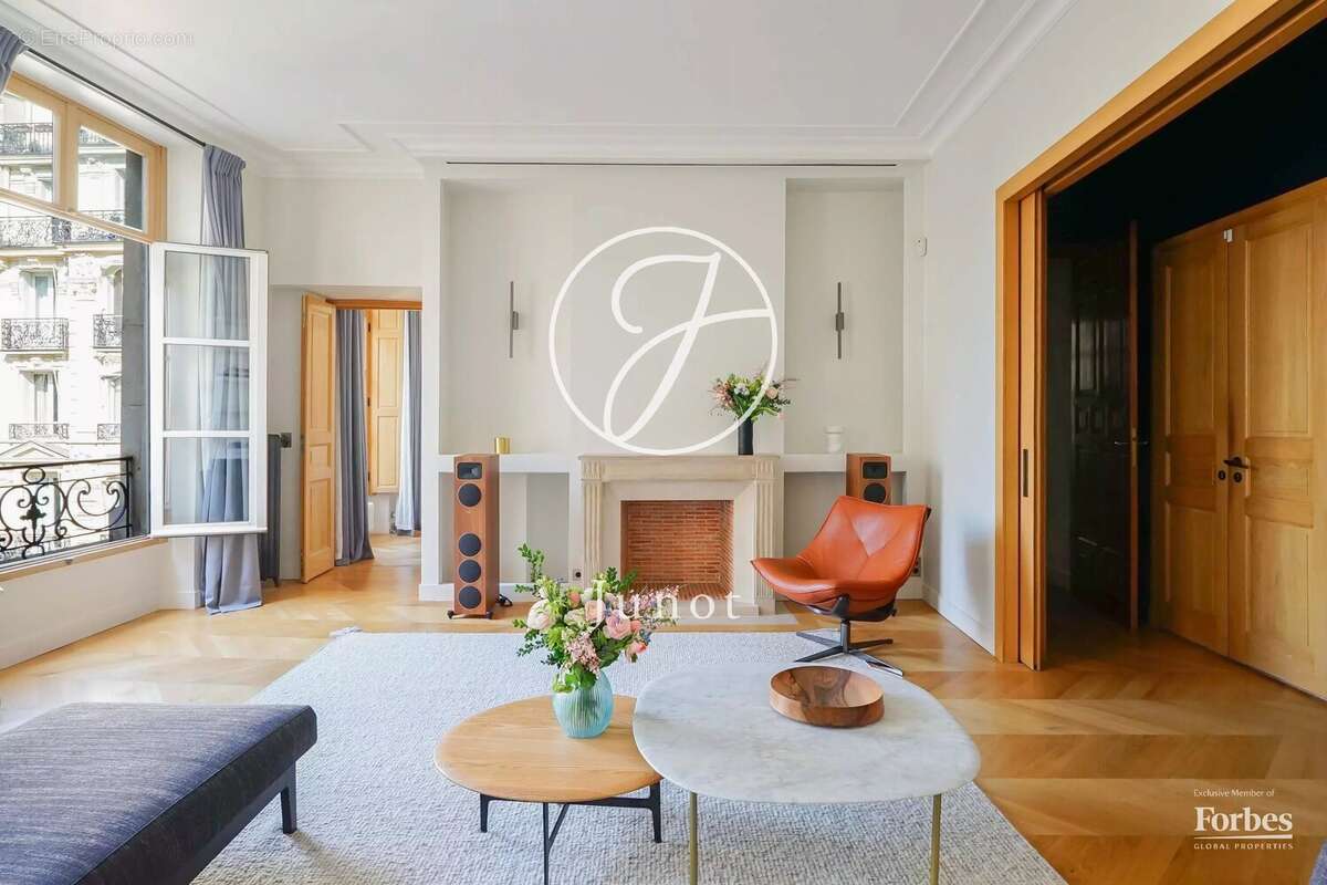 Appartement à PARIS-5E