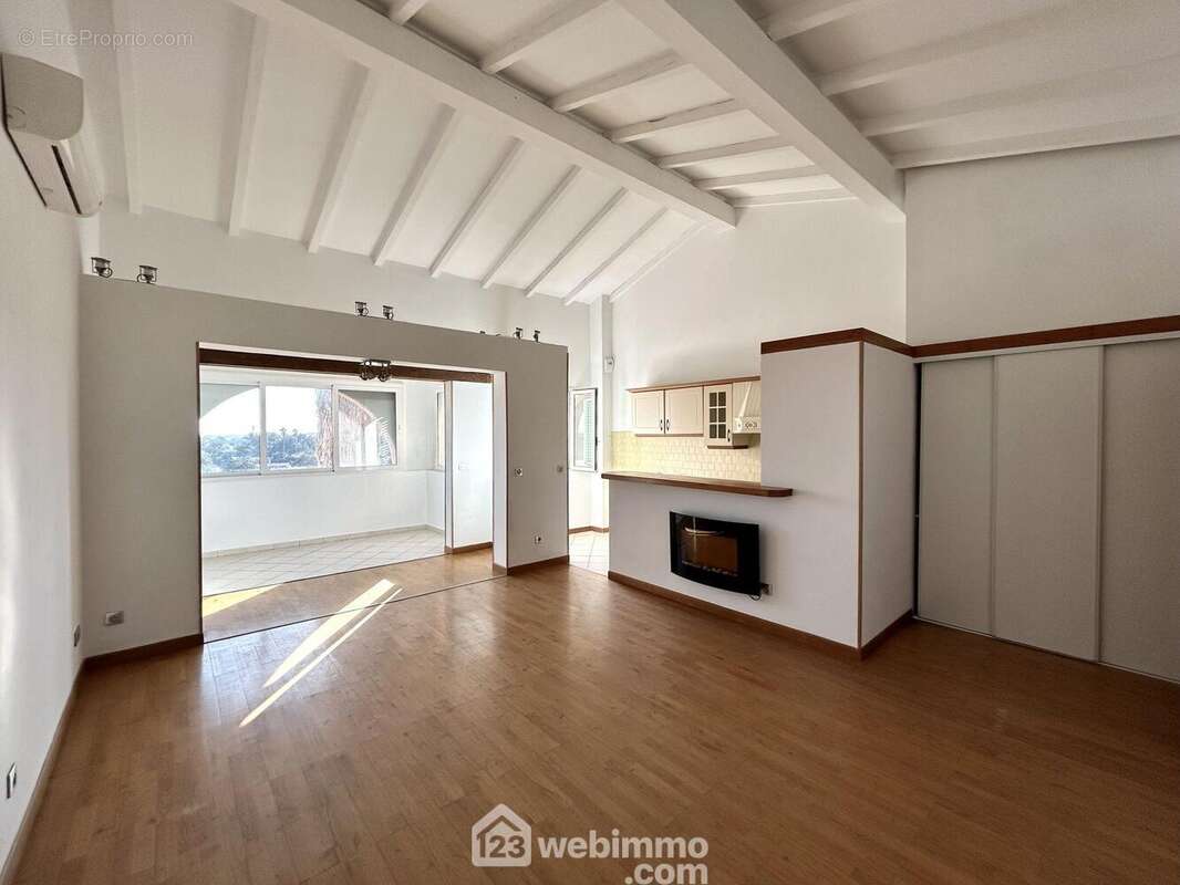 T4 de 82,42 m2 commune de Firiani - Appartement à FURIANI