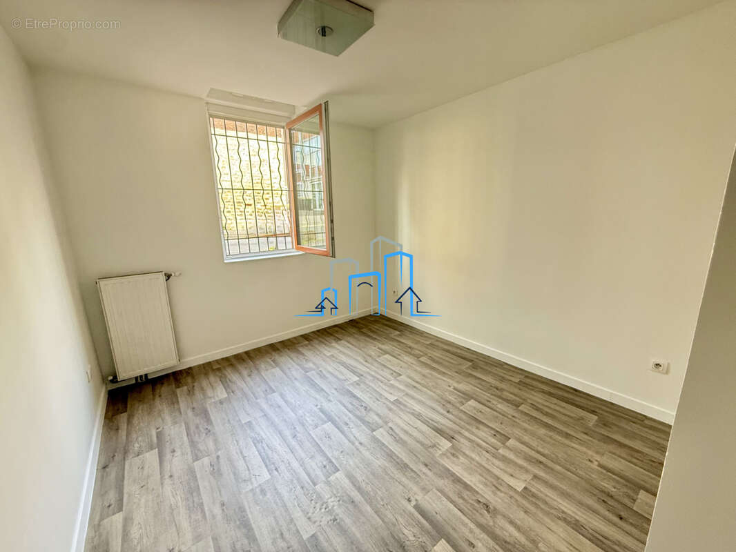 Appartement à IVRY-SUR-SEINE