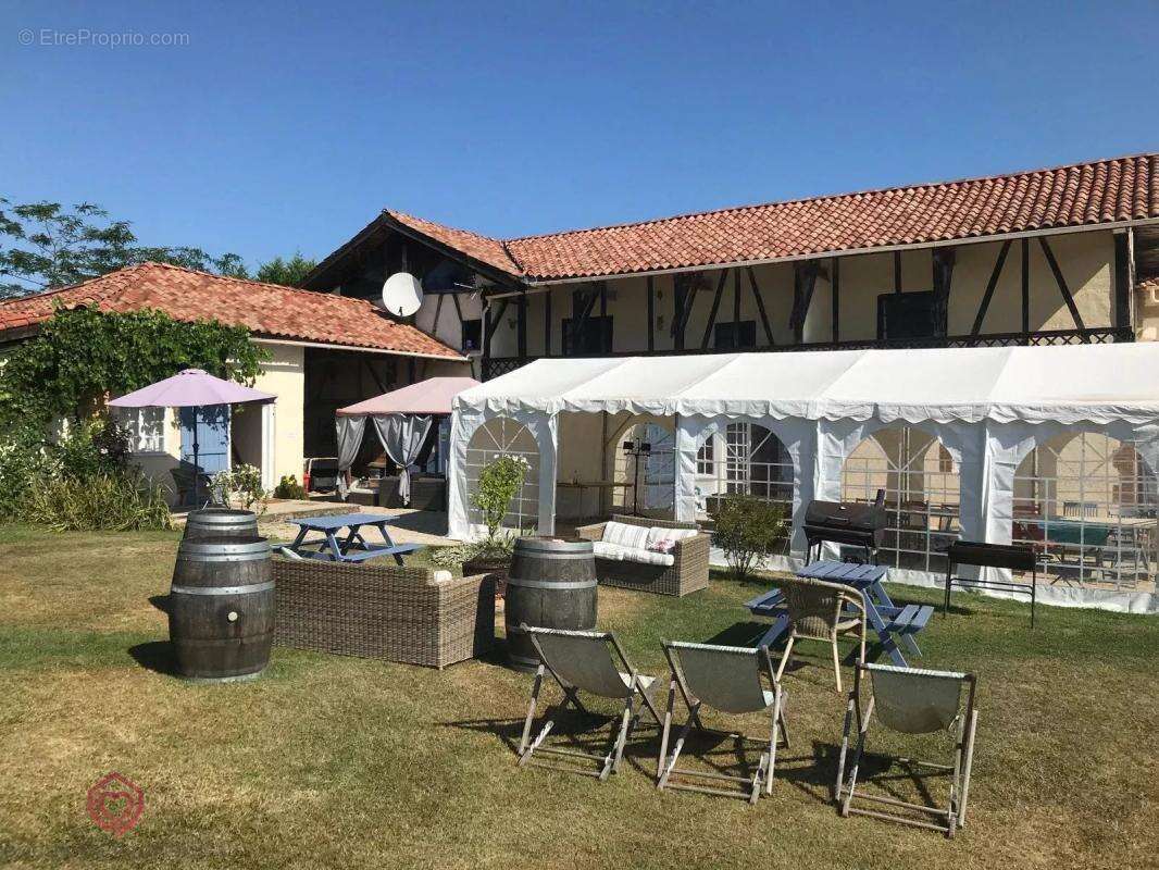 Maison à SAINT-ARROMAN