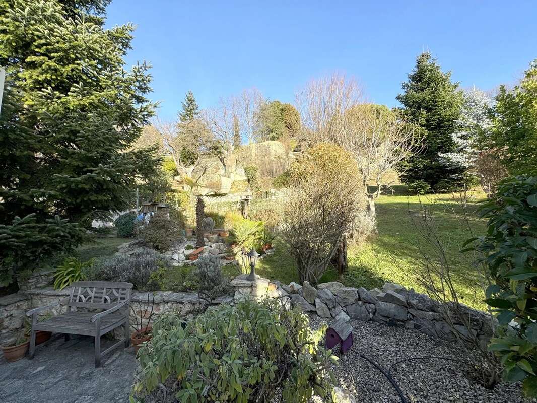 Maison à BERRE-LES-ALPES