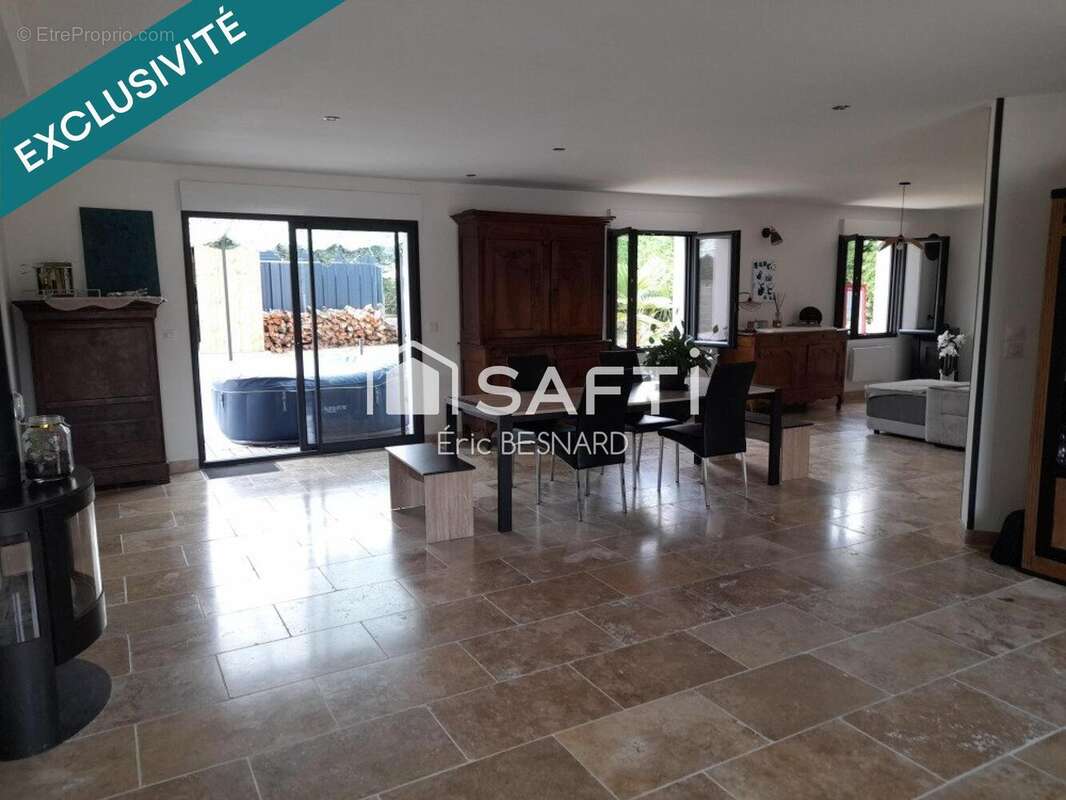 Maison 160 m² à Huismes  - photo 5