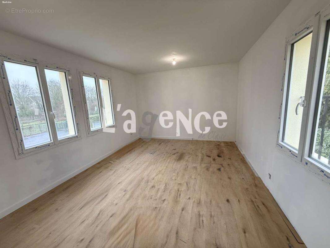 Appartement à CLAYE-SOUILLY