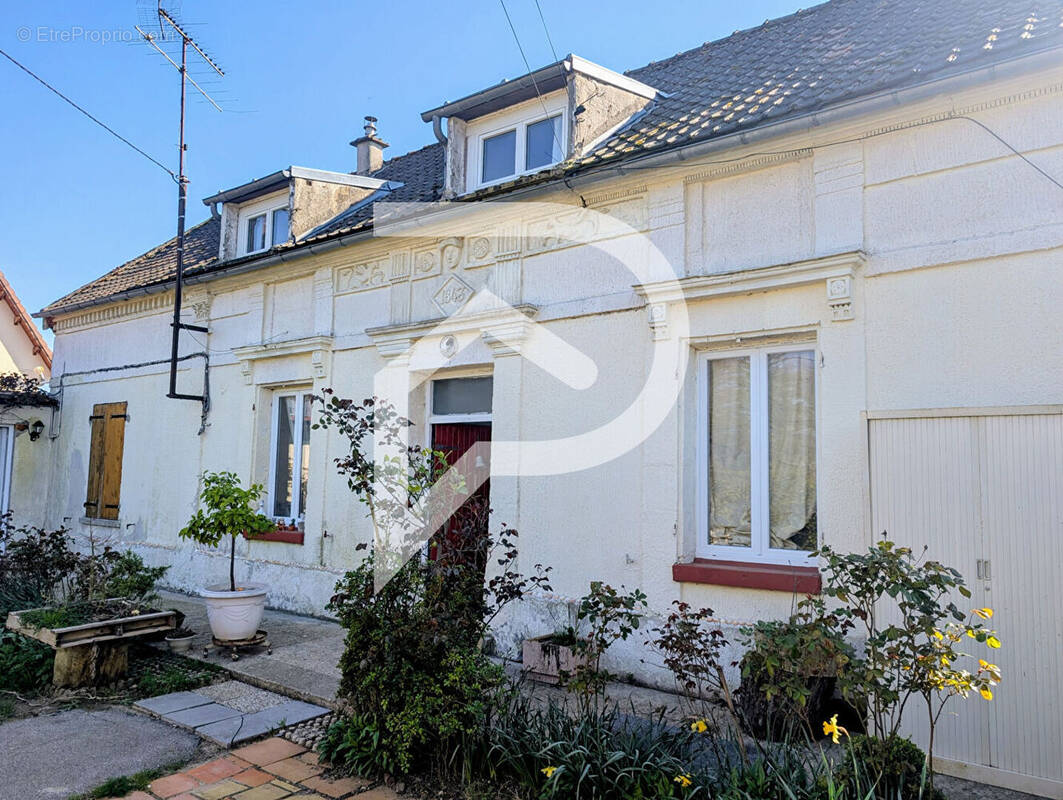 Maison à SAINT-CREPIN-IBOUVILLERS