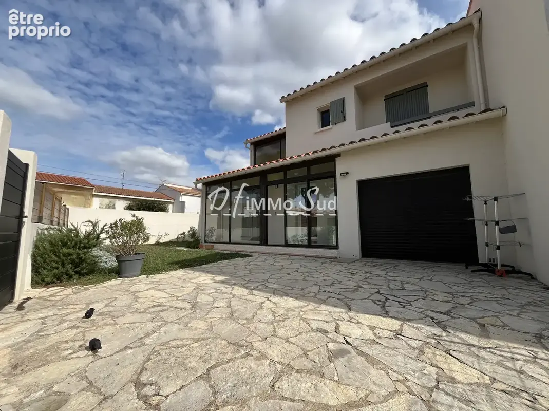 Maison t5, 3 faces avec garage, terrasses et exterieur - photo 2
