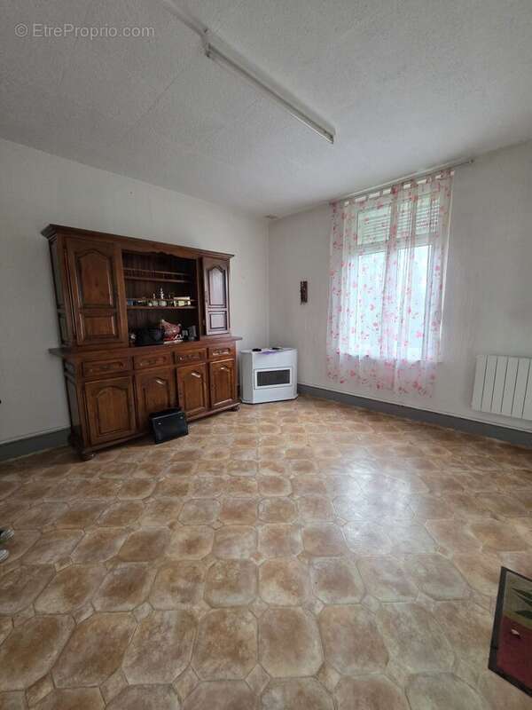 Maison à AULNOYE-AYMERIES