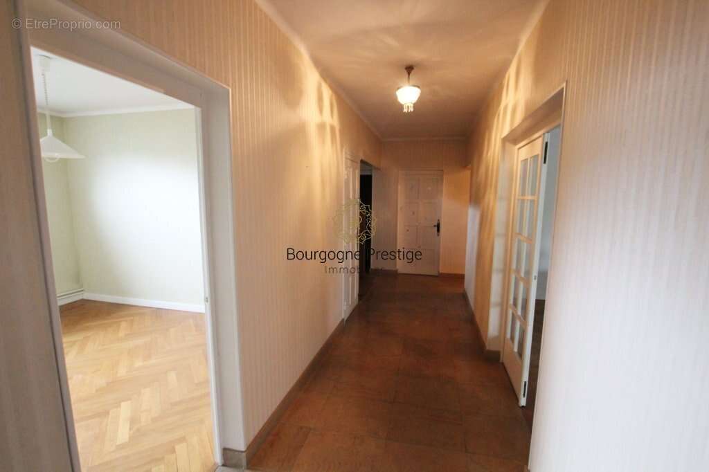 Appartement à SENNECEY-LE-GRAND