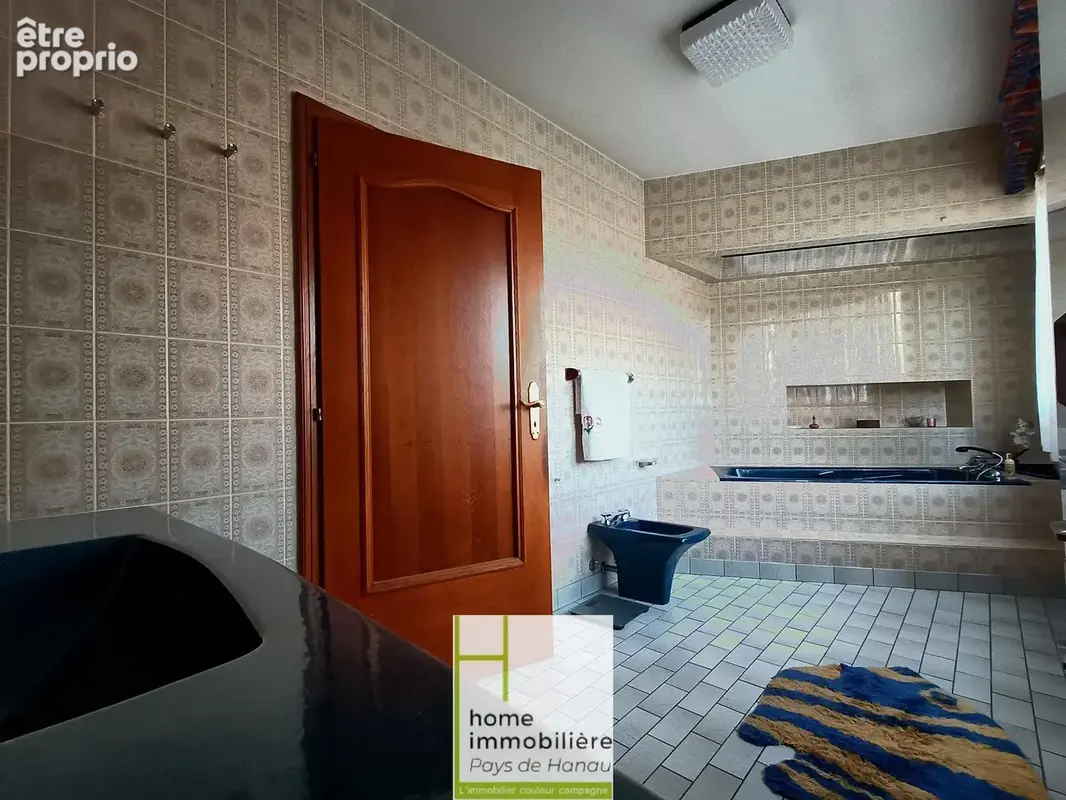 Grande propriété bi-famille avec terrain constructible et dépendances - photo 16
