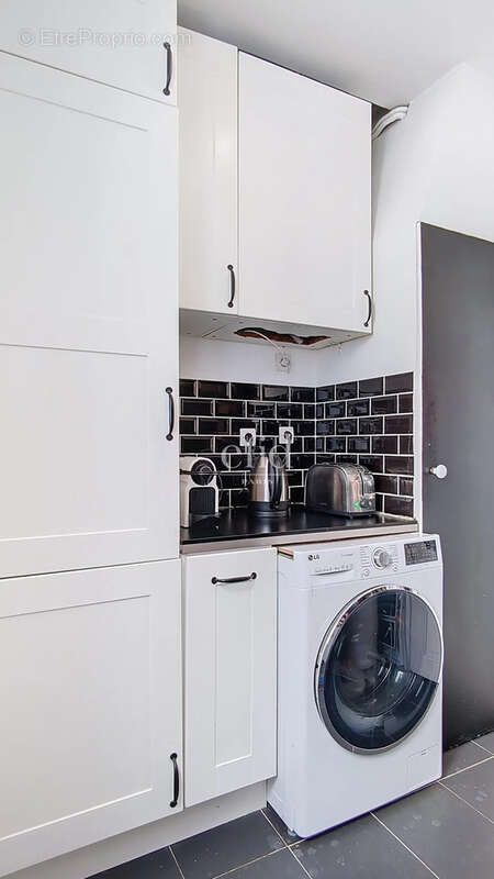 Appartement à LEVALLOIS-PERRET