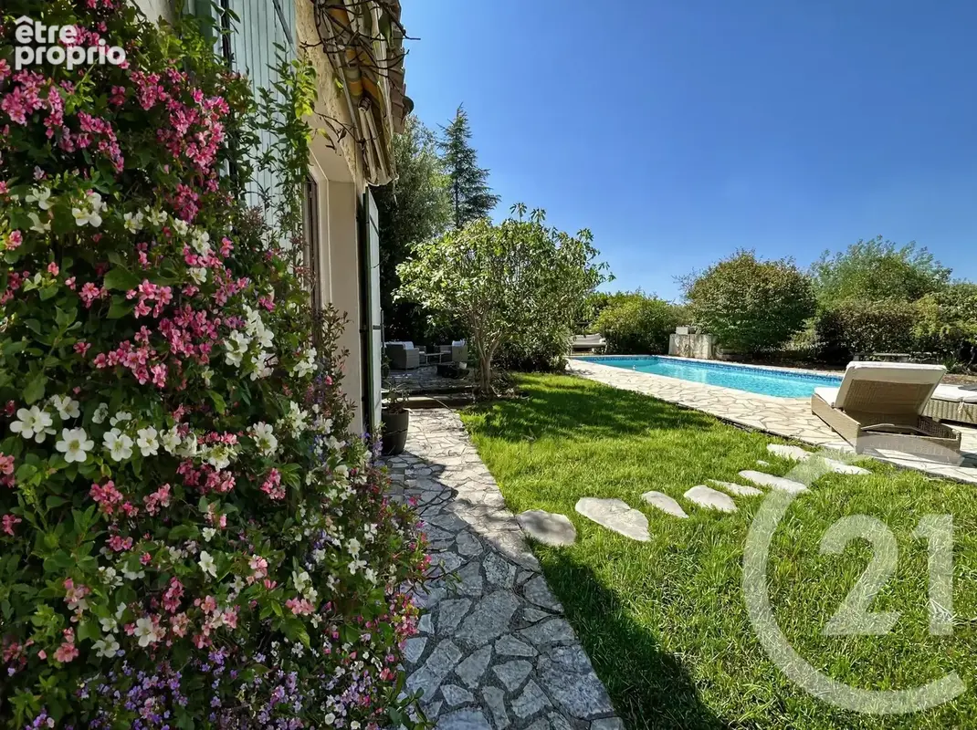 Maison 135 m² à Roquefort-Les-Pins  - photo 16