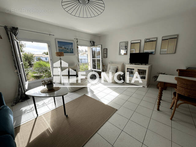 Appartement à SAINT-MARTIN-DE-RE