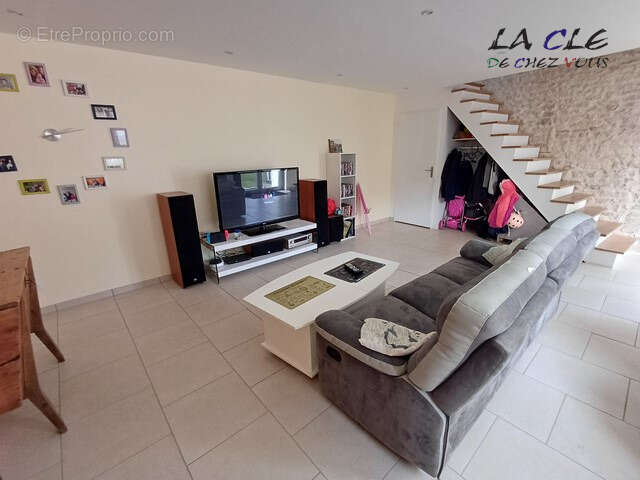 Maison à SAINT-HILAIRE-DES-LOGES