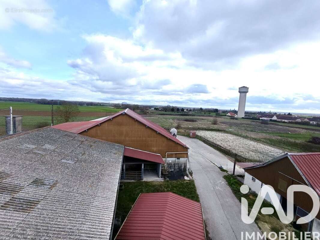 Appartement 28976 m² à Les Bordes-Aumont  - photo 3