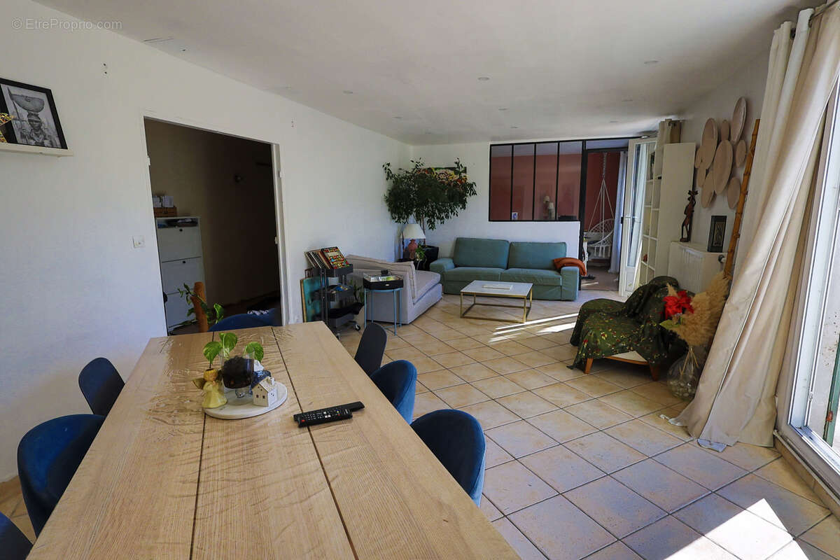 Maison à SAINTRY-SUR-SEINE