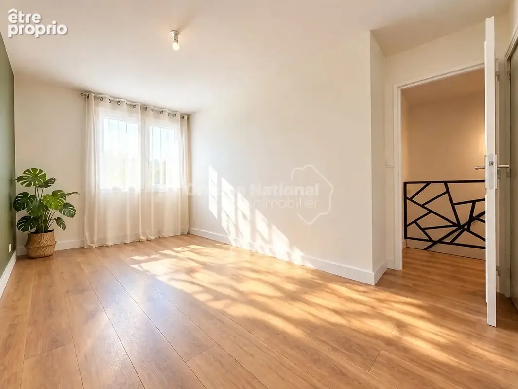 Magnifique maison entièrement rénovée avec extérieur et grand garage ! - photo 6