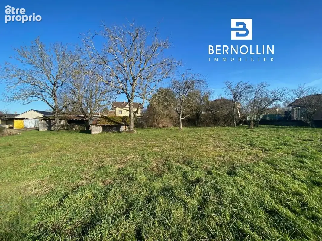 Au coeur du village d'Attignat, Maison familiale de 153 m2 avec fort potentiel sur 2 736 m2 de terrain - photo 11