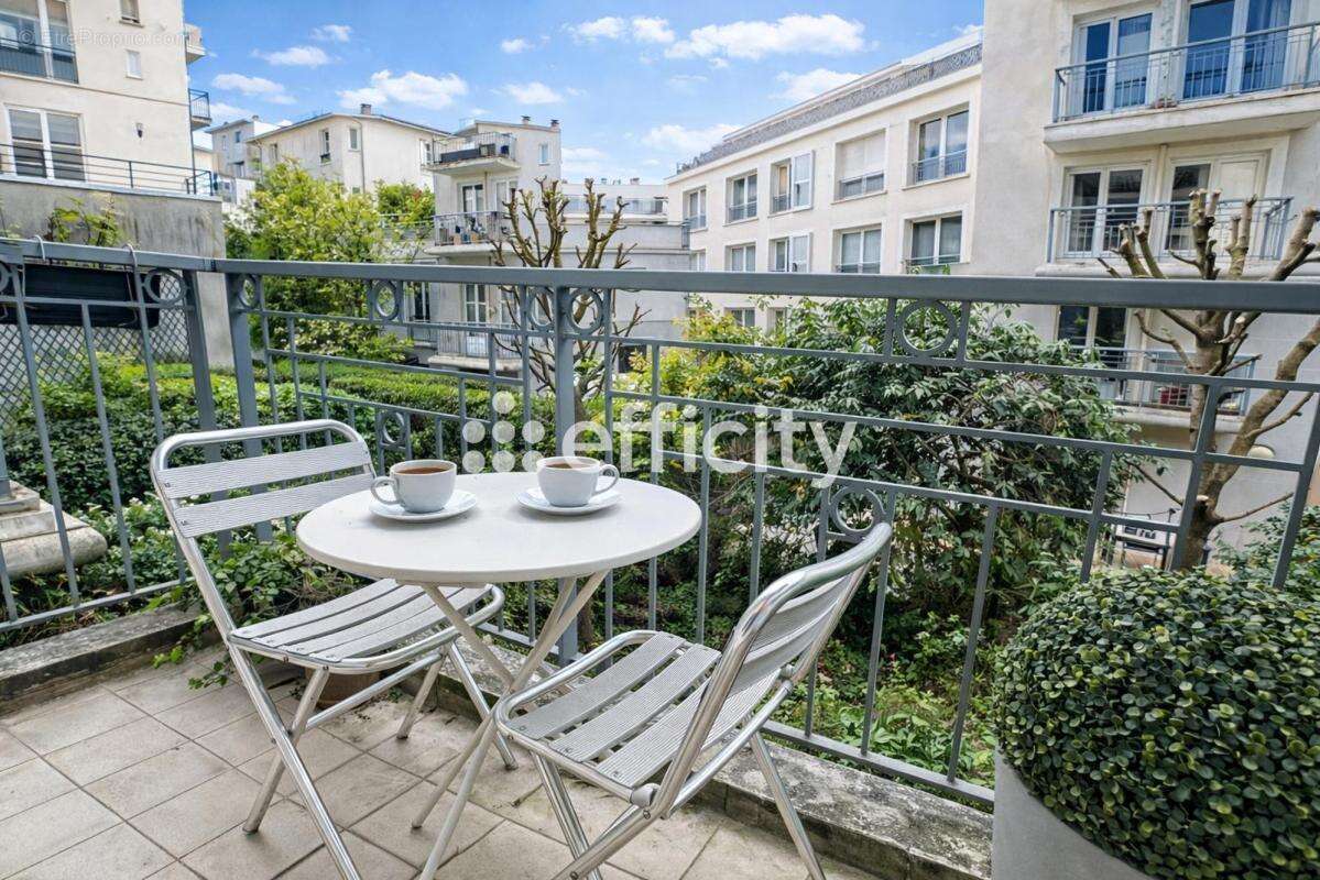Appartement à PARIS-10E