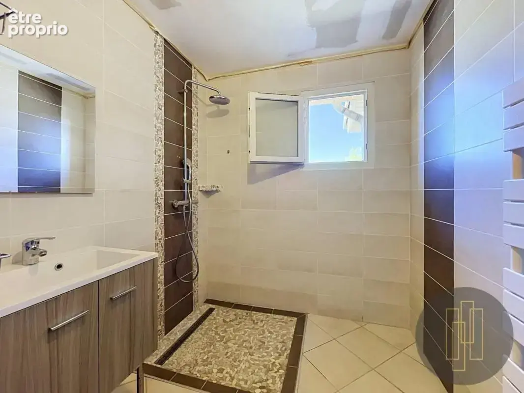 EXCLUSIF - Maison de plain-pied à Arnas – 90,49 m² habitables sur 934 m² de terrain - photo 5