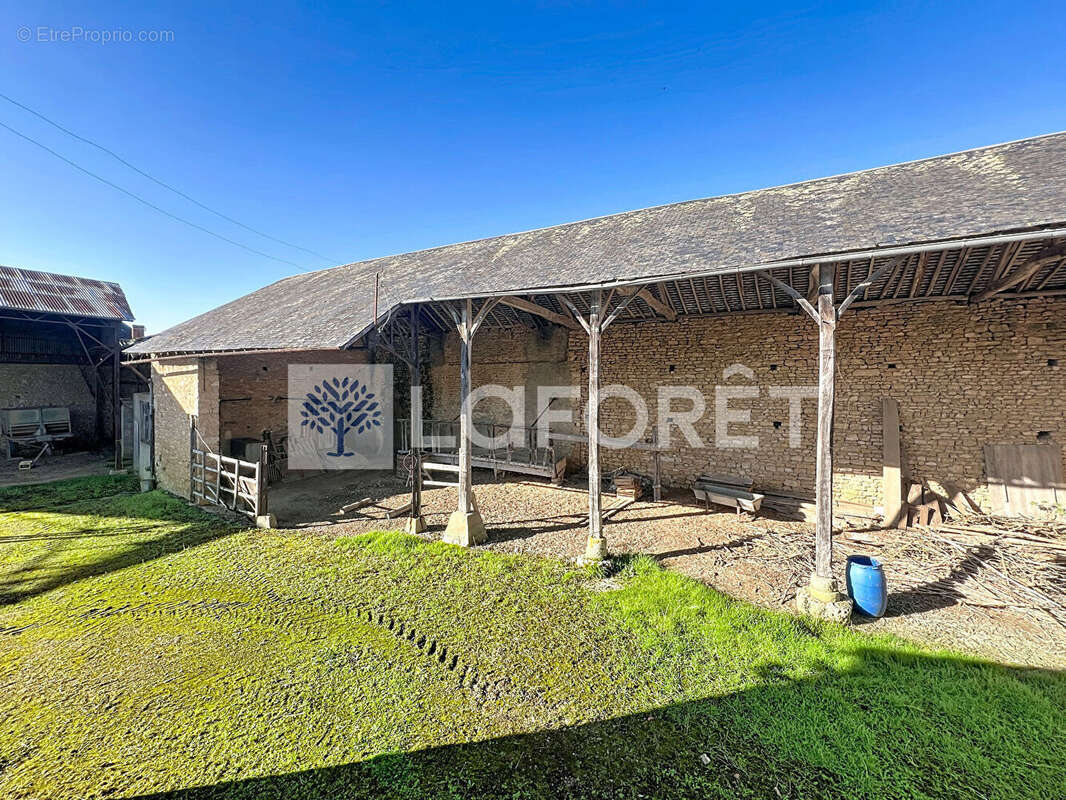 Maison à LA GRIMAUDIERE