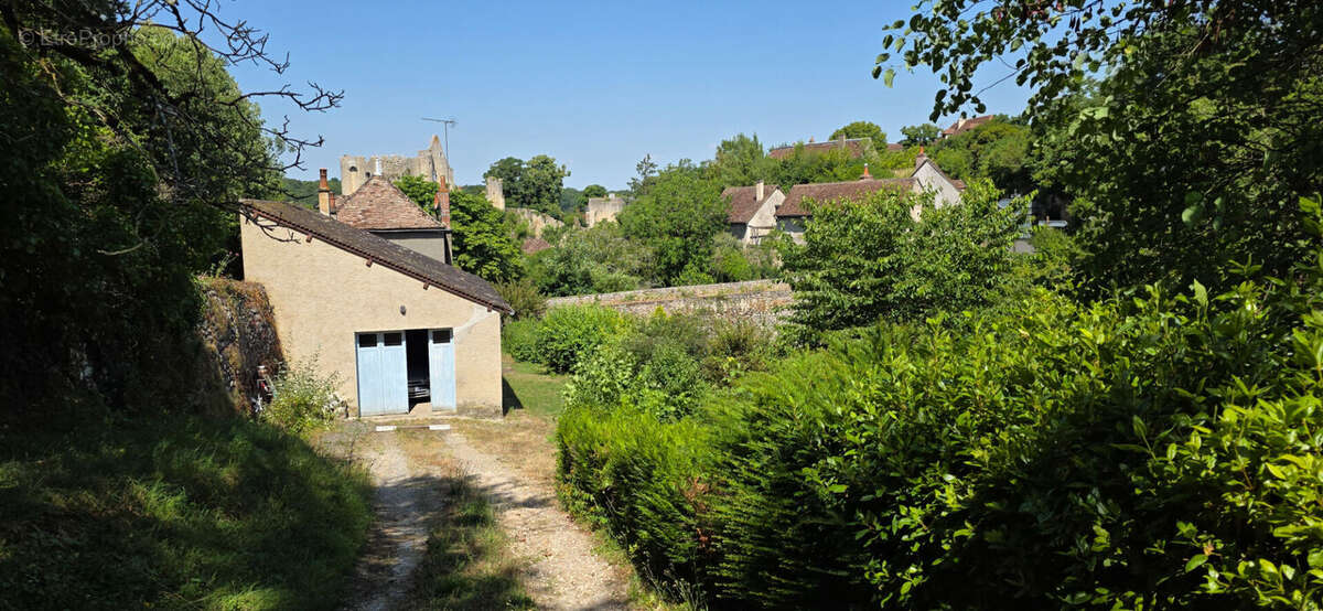 Angles Sur L Anglin - photo 2