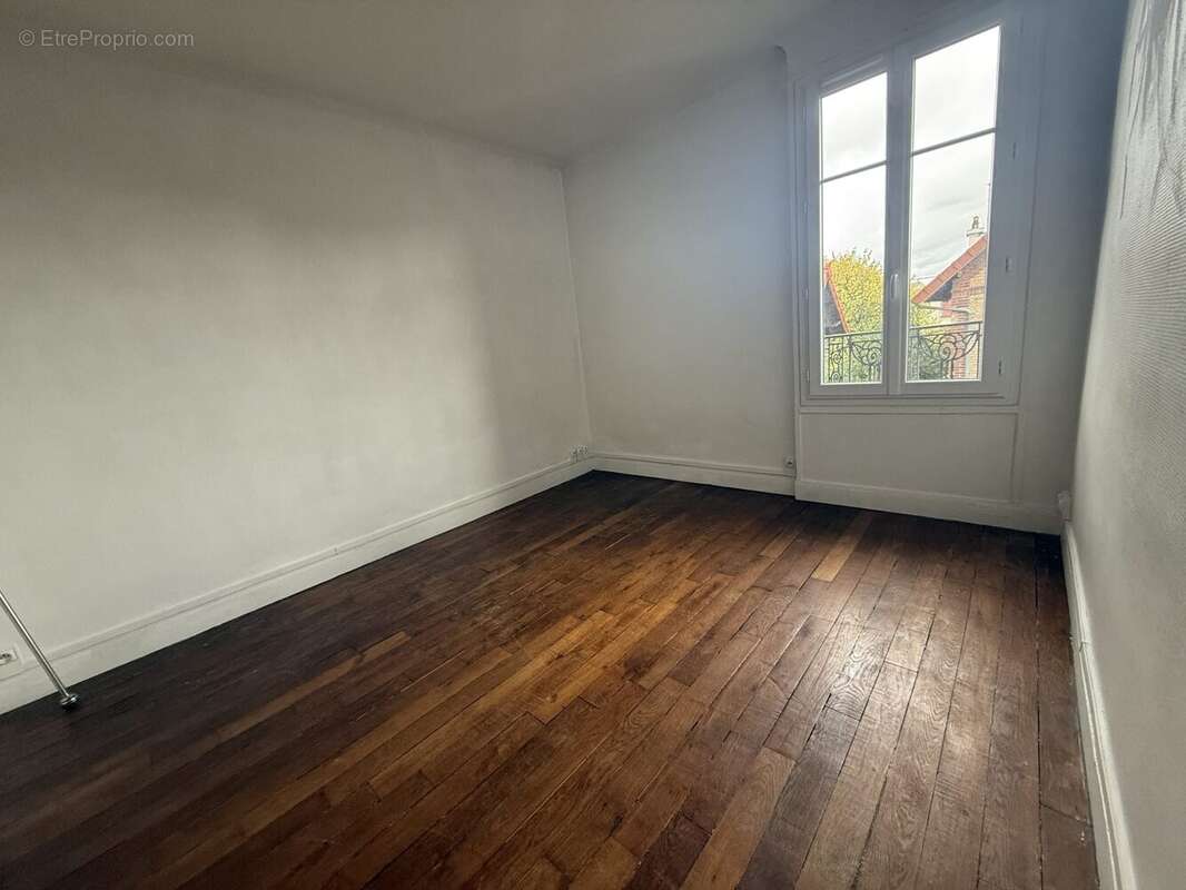 Appartement à LA GARENNE-COLOMBES