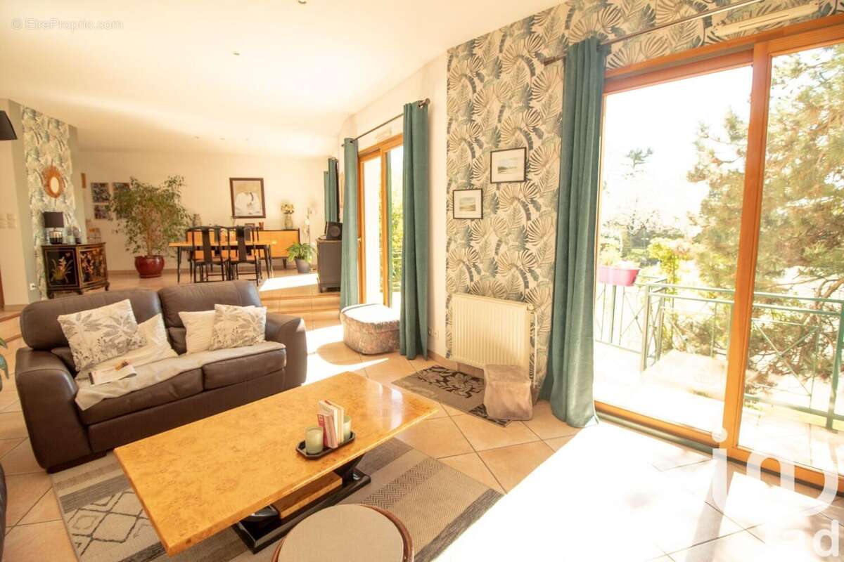 Photo 3 - Maison à LA QUEUE-LES-YVELINES