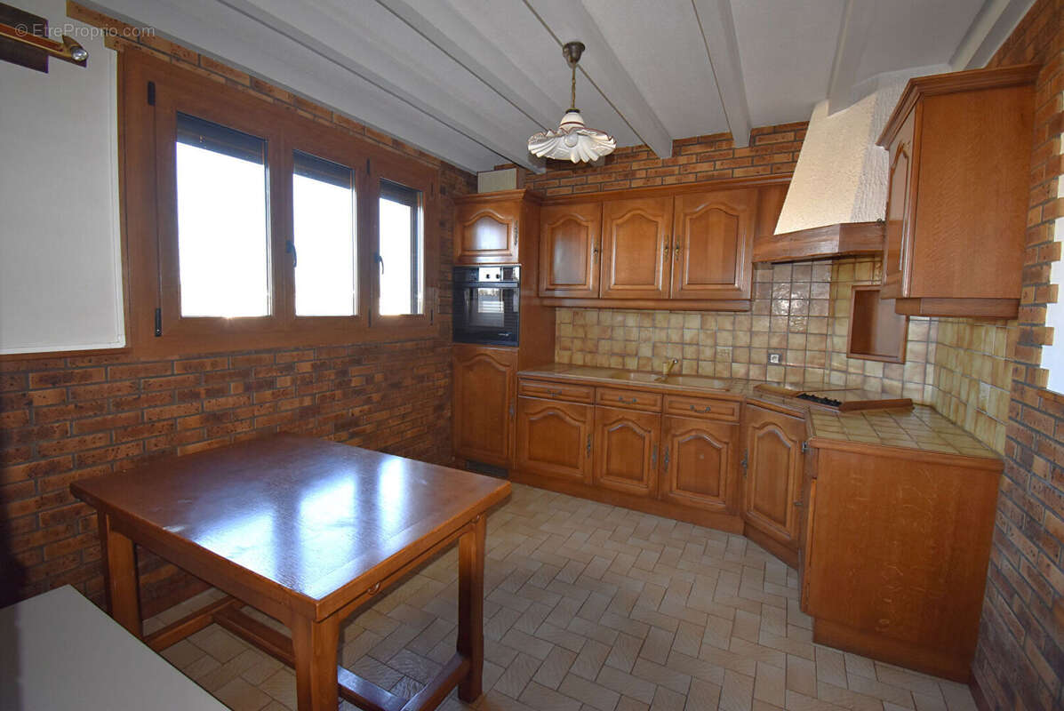 Maison à SAPIGNICOURT