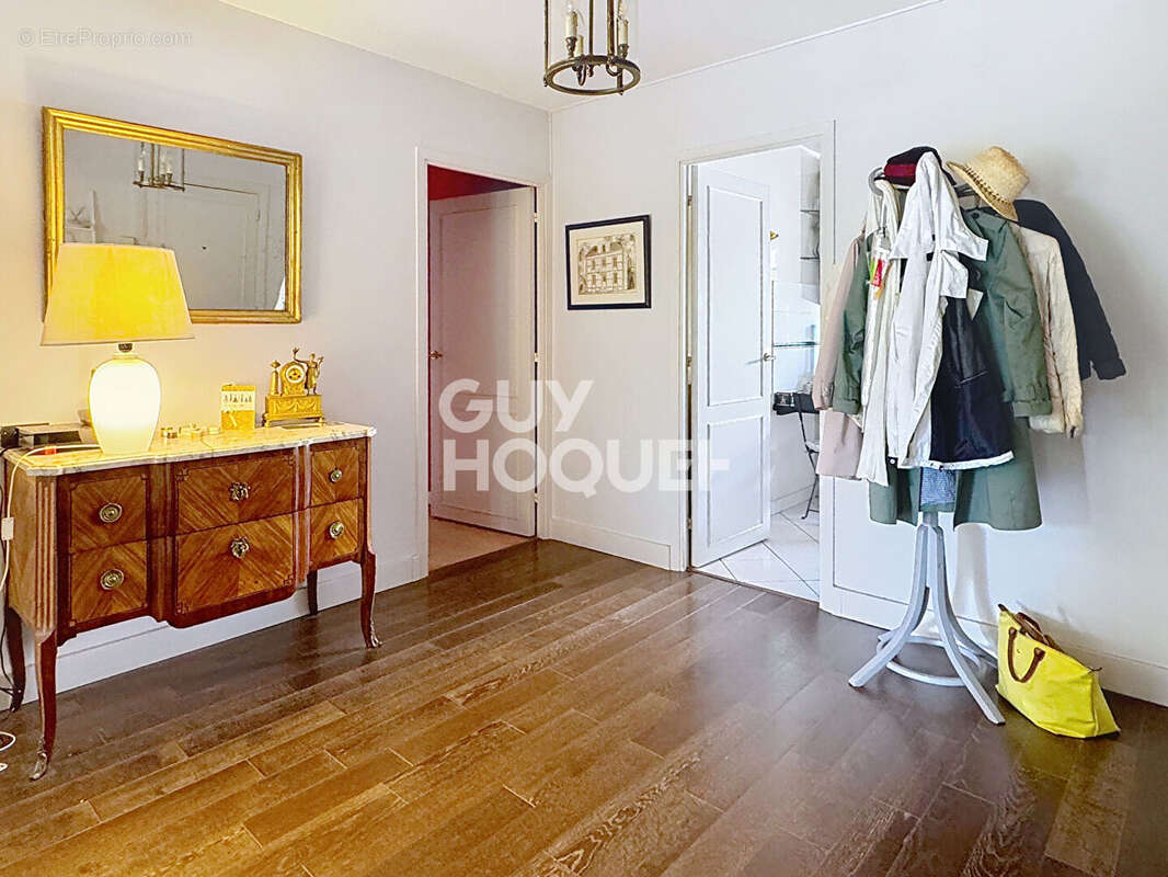 Appartement à VERSAILLES