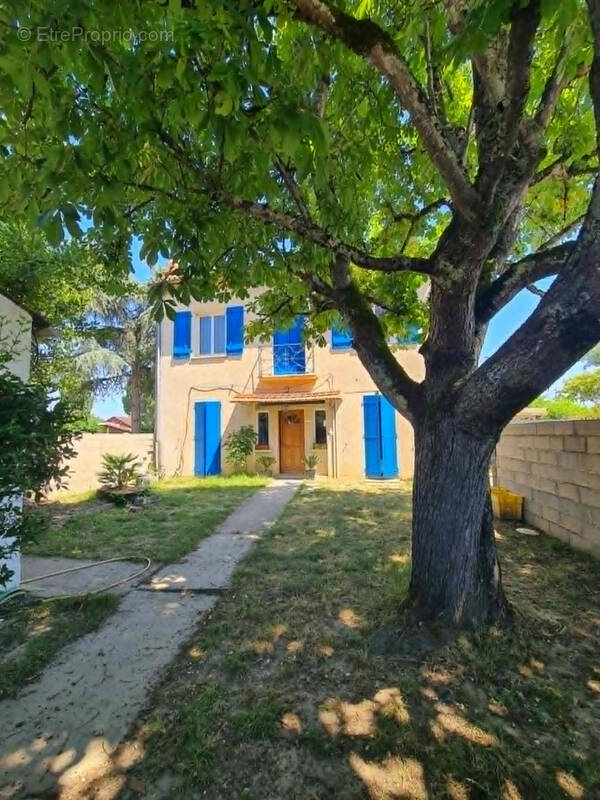 Maison à LABASTIDE-SAINT-PIERRE
