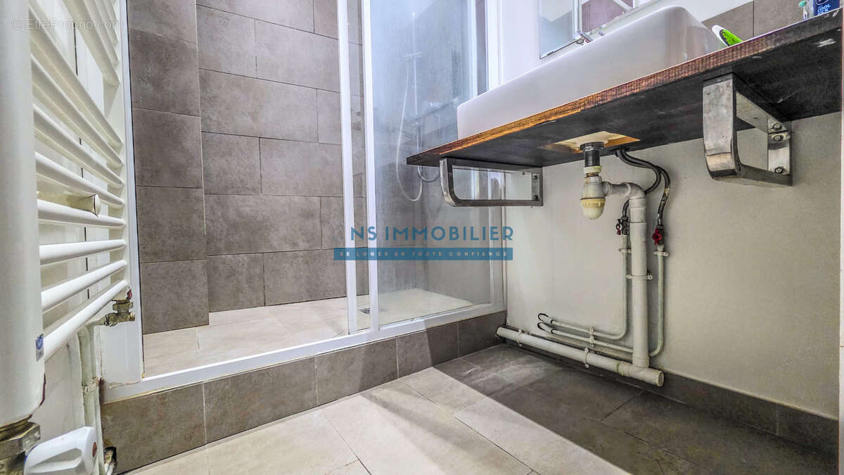Appartement à LA GARENNE-COLOMBES