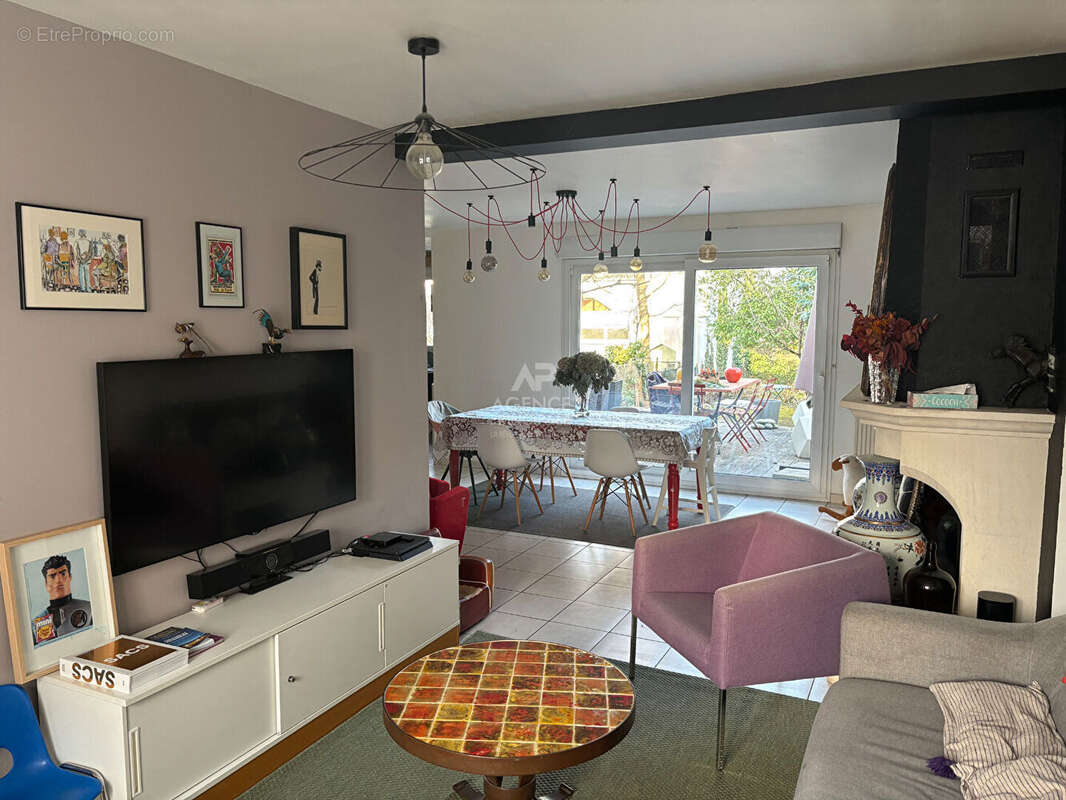 Maison à vendre à Pontoise - 6 pièces, 4 chambres, garage double - photo 3