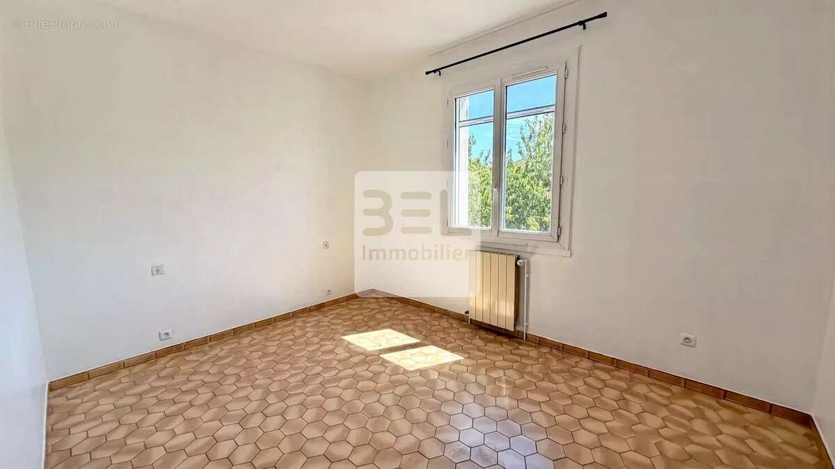 Maison à MORIERES-LES-AVIGNON