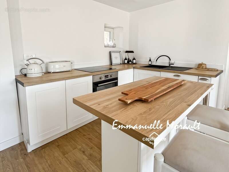 Maison à BAGNOLS-EN-FORET