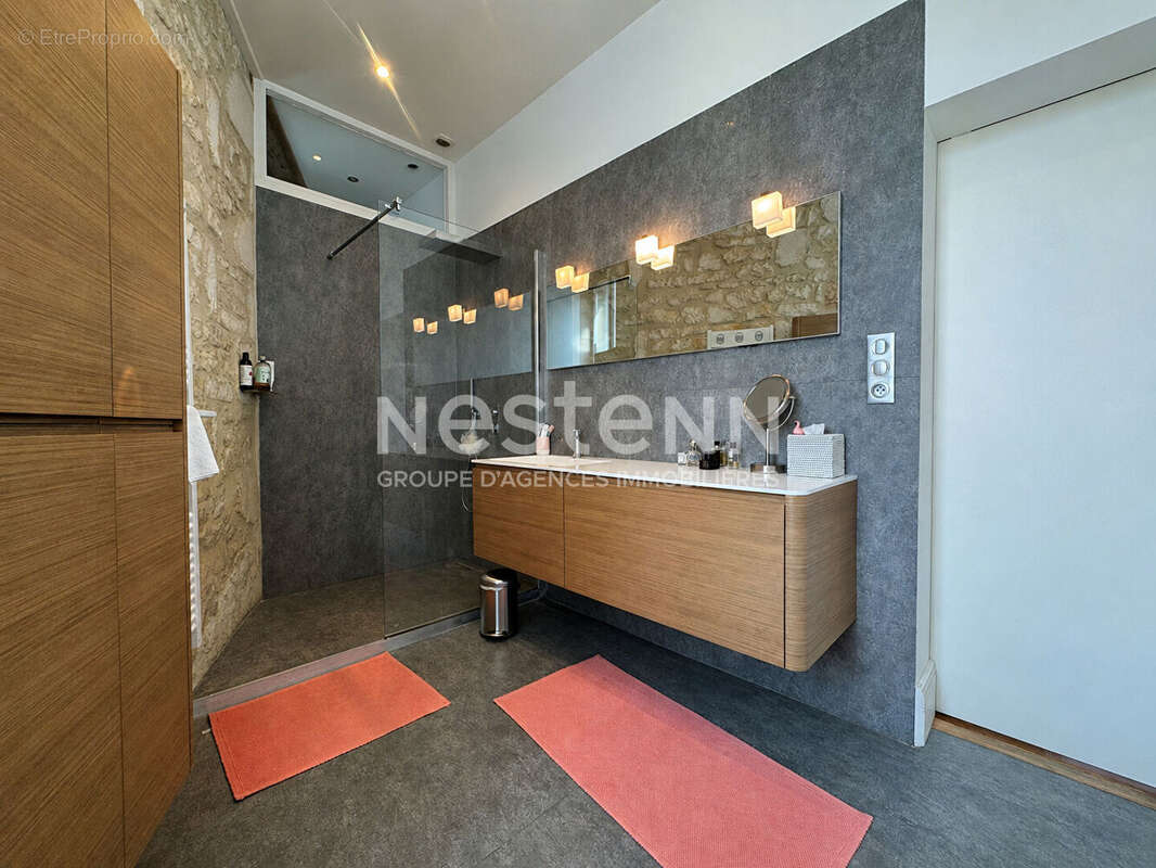 Rochefort Centre-Ville : Maison de Maître 230m² - 6 chambres, jardin et garage attenant - photo 8