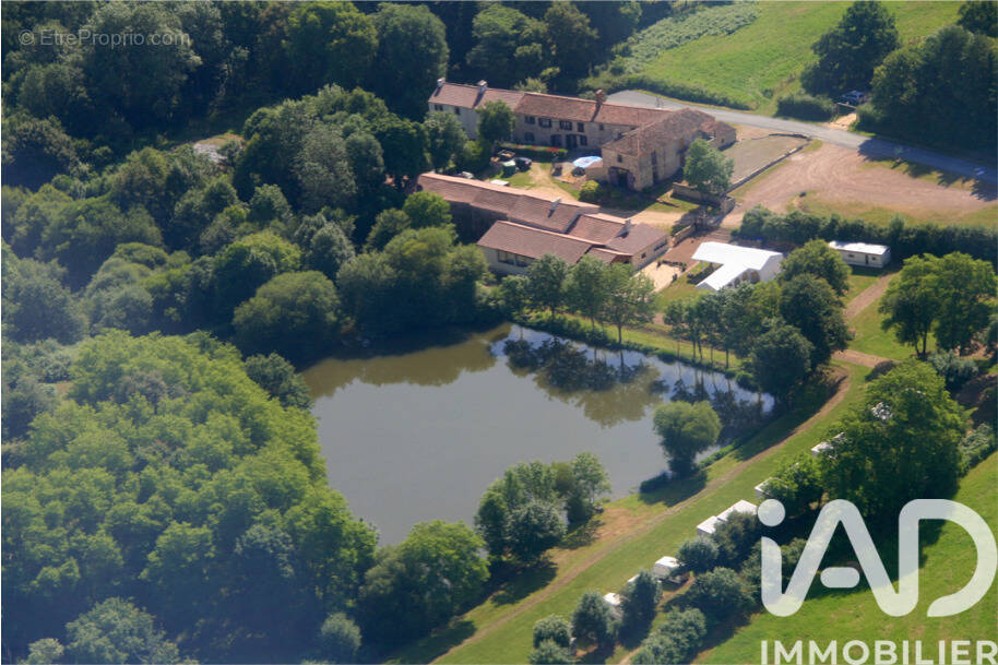 Photo 1 - Maison à NESMY