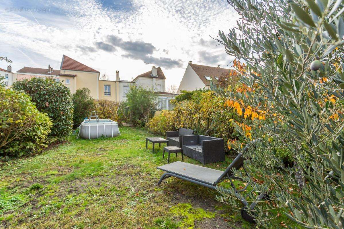 Maison à LE PERREUX-SUR-MARNE