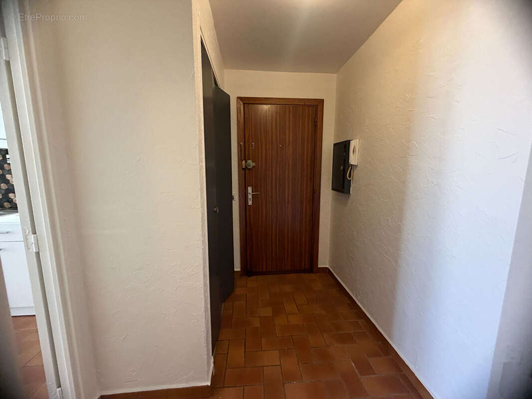 Sainte-maxime - sobriete d'un pied-à-terre au coeur de la ville - photo 5
