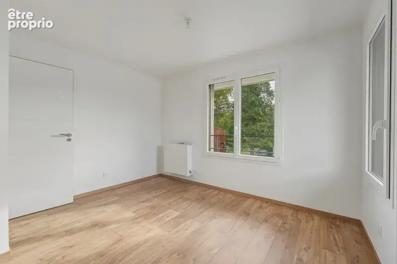 Maison à vendre 6 pièces SAINT GENIS POUILLY (01) - photo 8