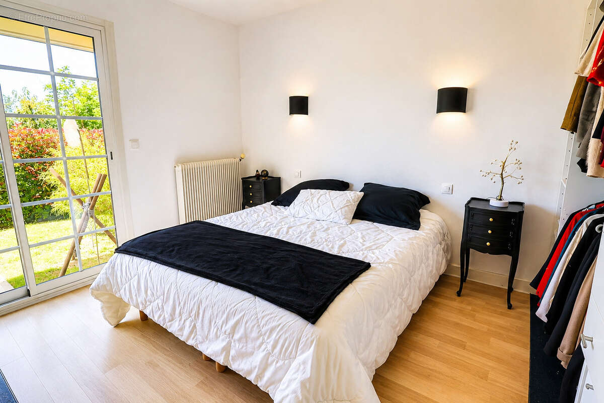 Maison à SAINTRY-SUR-SEINE