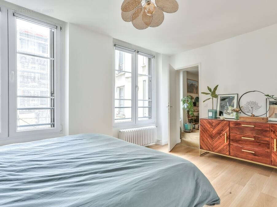 Appartement à PARIS-2E