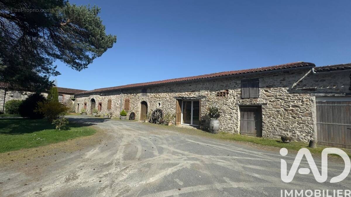 Photo 1 - Autre à MONNIERES