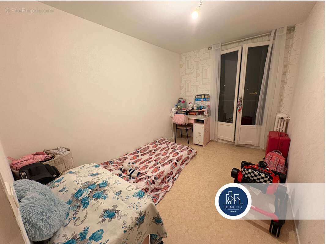 Appartement à ALLONNES