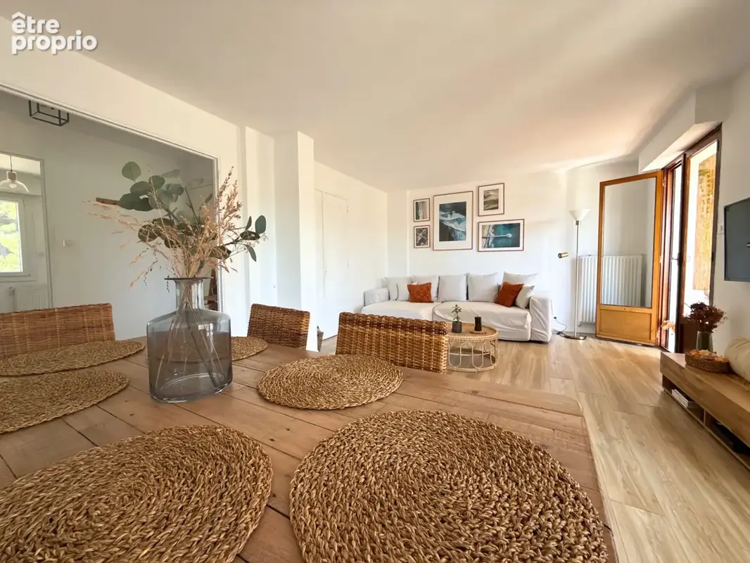 Appartement T3 lumineux vue mer – CARRY LE ROUET (13) - photo 2