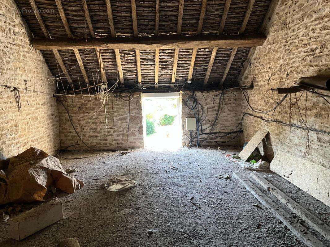 Maison à CONDE-SUR-SARTHE