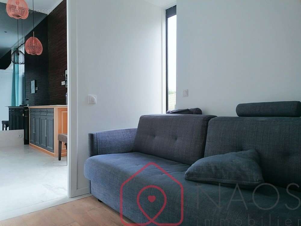 Maison à MANDRES-LES-ROSES