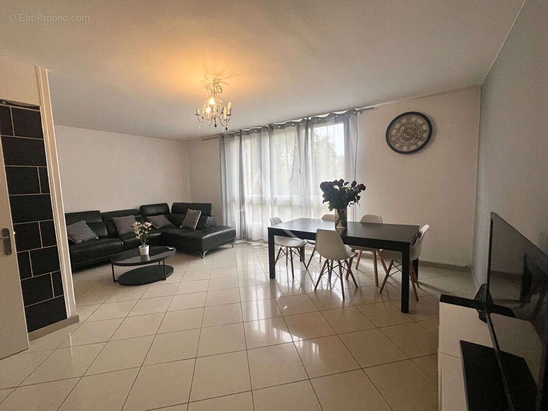 Appartement à LIVRY-GARGAN