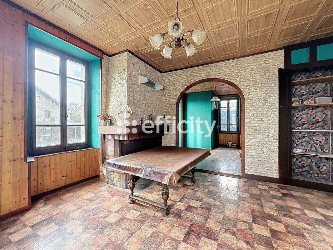 Maison à SAINT-PIERRE-EN-FAUCIGNY