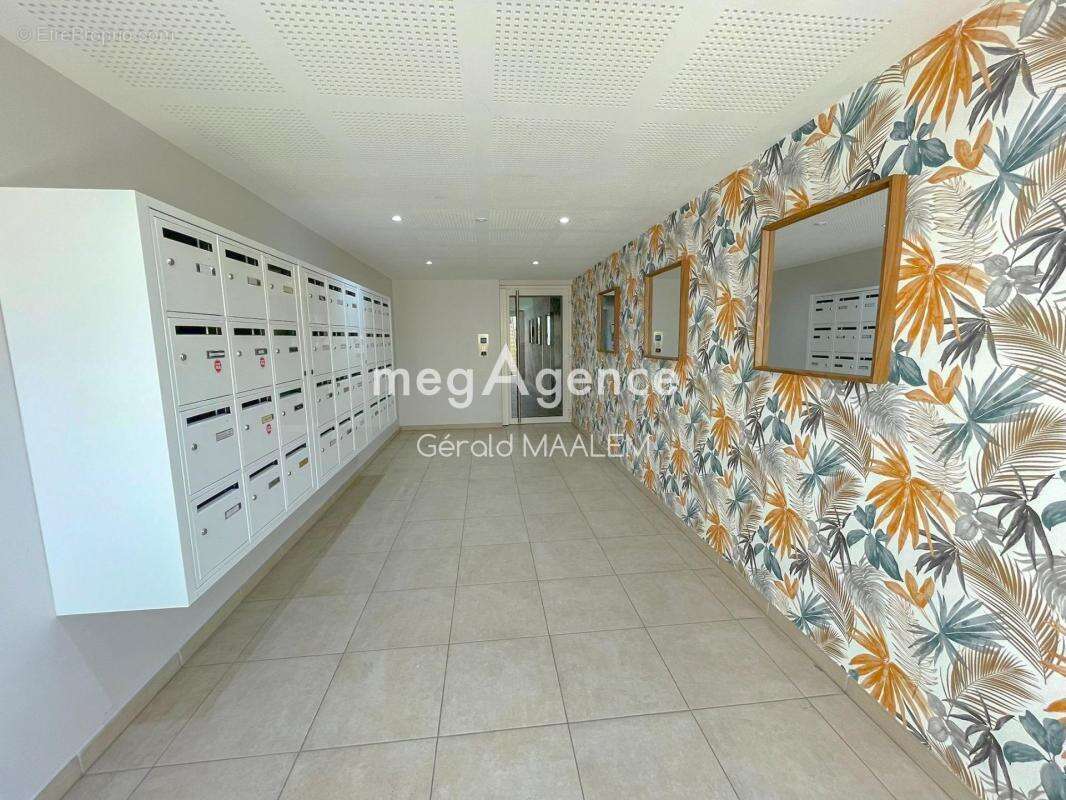 Appartement à COGOLIN